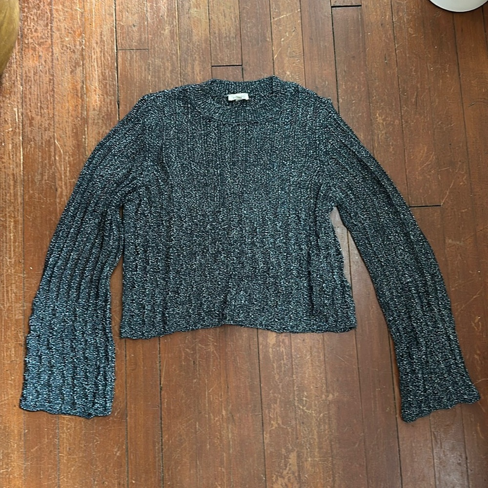 Pilcro / Anthropologie Black Metallic Bell Sleeve Crop Sweater Size Medium